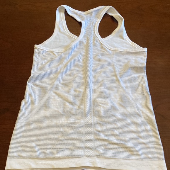 Lululemon swiftly tech racerback tank top - Picture 4 of 5
